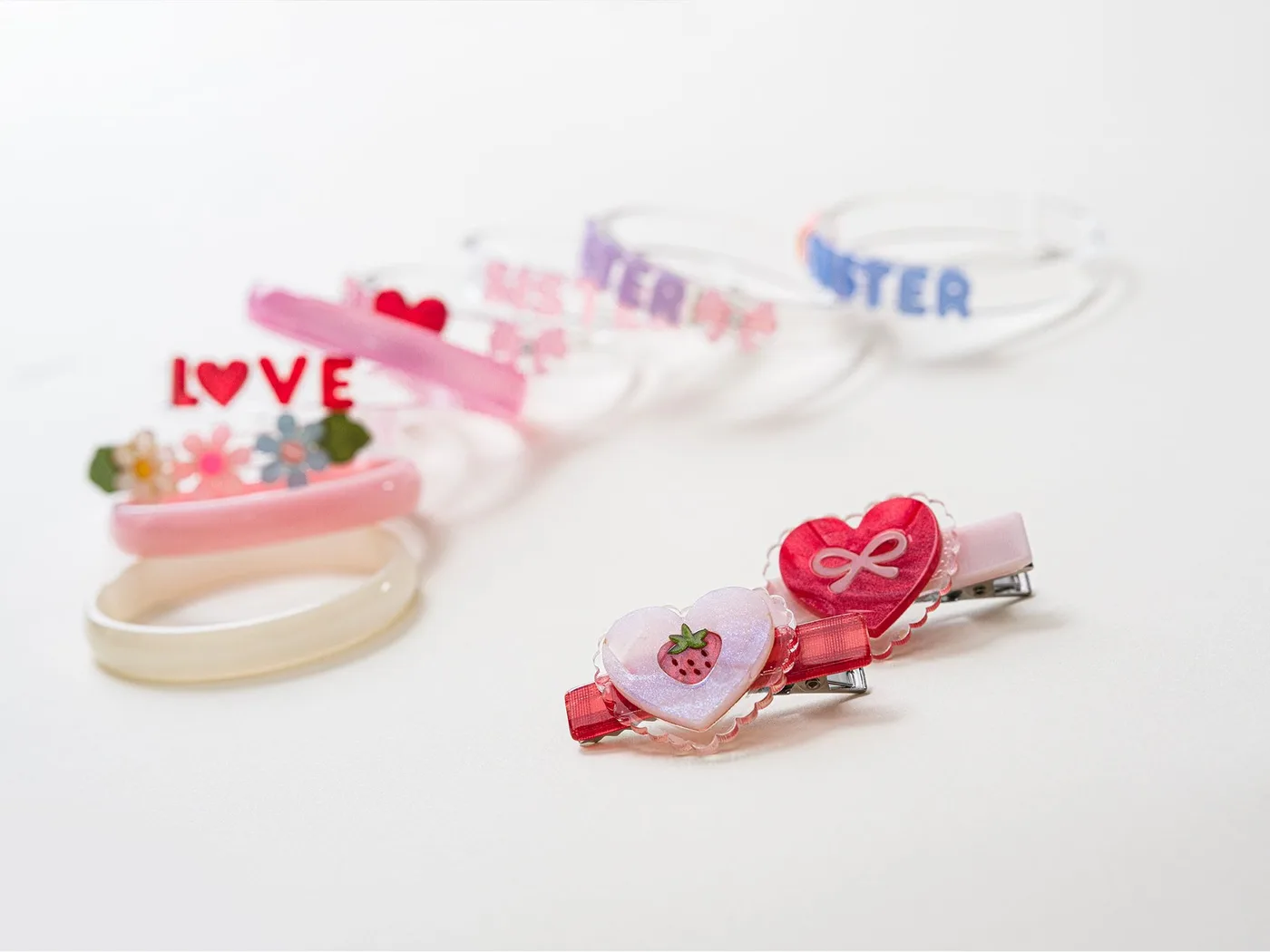 Ganchos Corazones y Fresas con Perlas